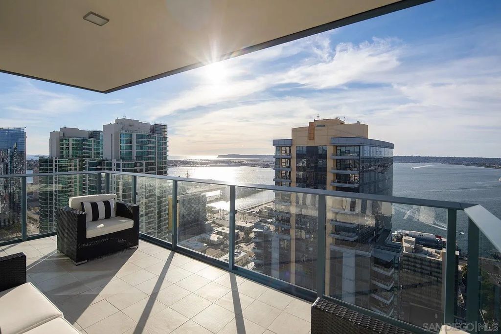 Photo of 1388 Kettner Blvd #3405, San Diego, CA 92101 (MLS # 250044531)