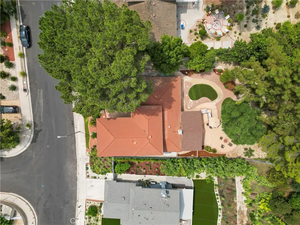 11300 Dulcet Avenue