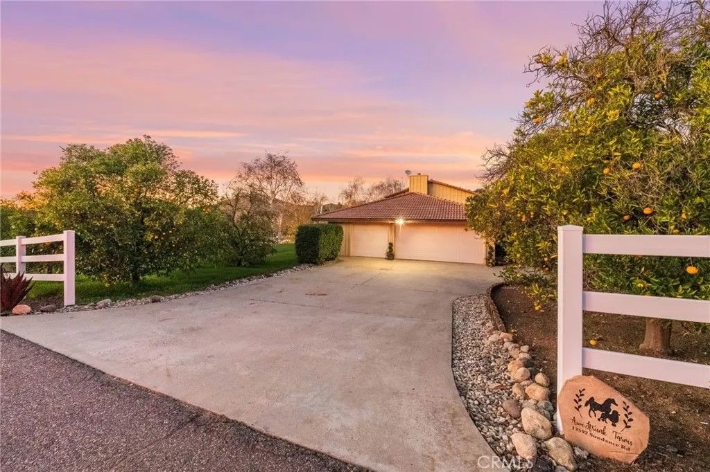 Photo of 13592 Sundance Rd, Valley Center, CA 92082 (MLS # SW26010019)