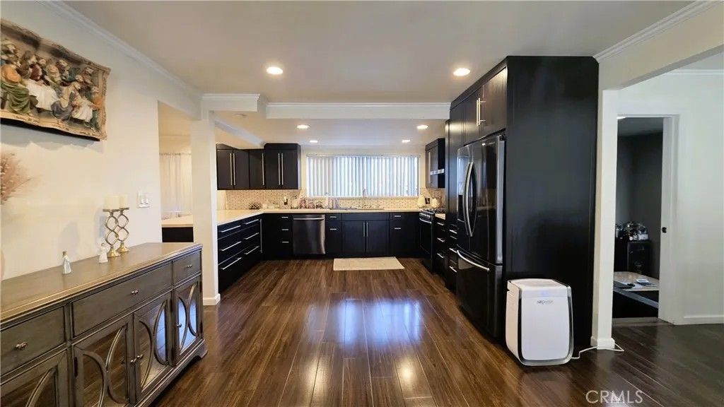 Photo of 608 Hawthorne Street #E, Glendale, CA 91204 (MLS # GD26022519)