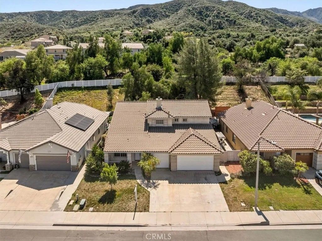 Photo of 13333 Goldenhorn Drive, Corona, CA 92570 (MLS # CV26055057)