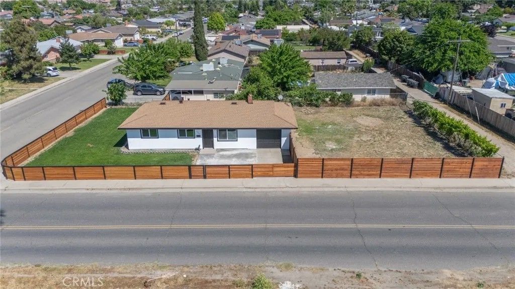 Photo of 1209 Peach Ave, Livingston, CA 95334 (MLS # MC26075716)