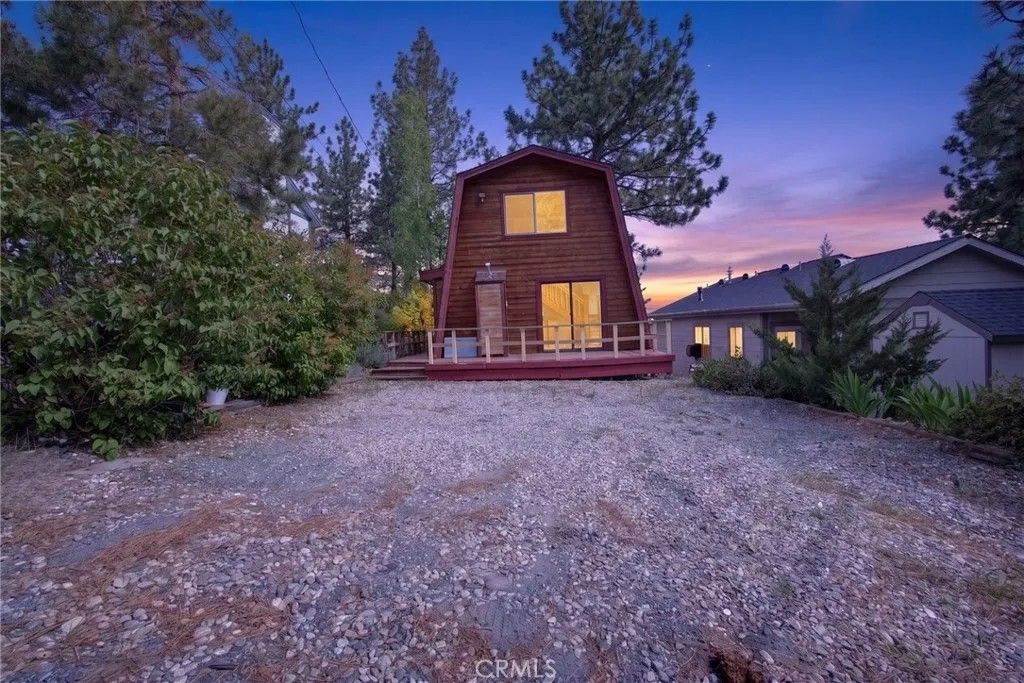 Photo of 2068 Slippery Elm Rd, Wrightwood, CA 92397 (MLS # HD26095239)