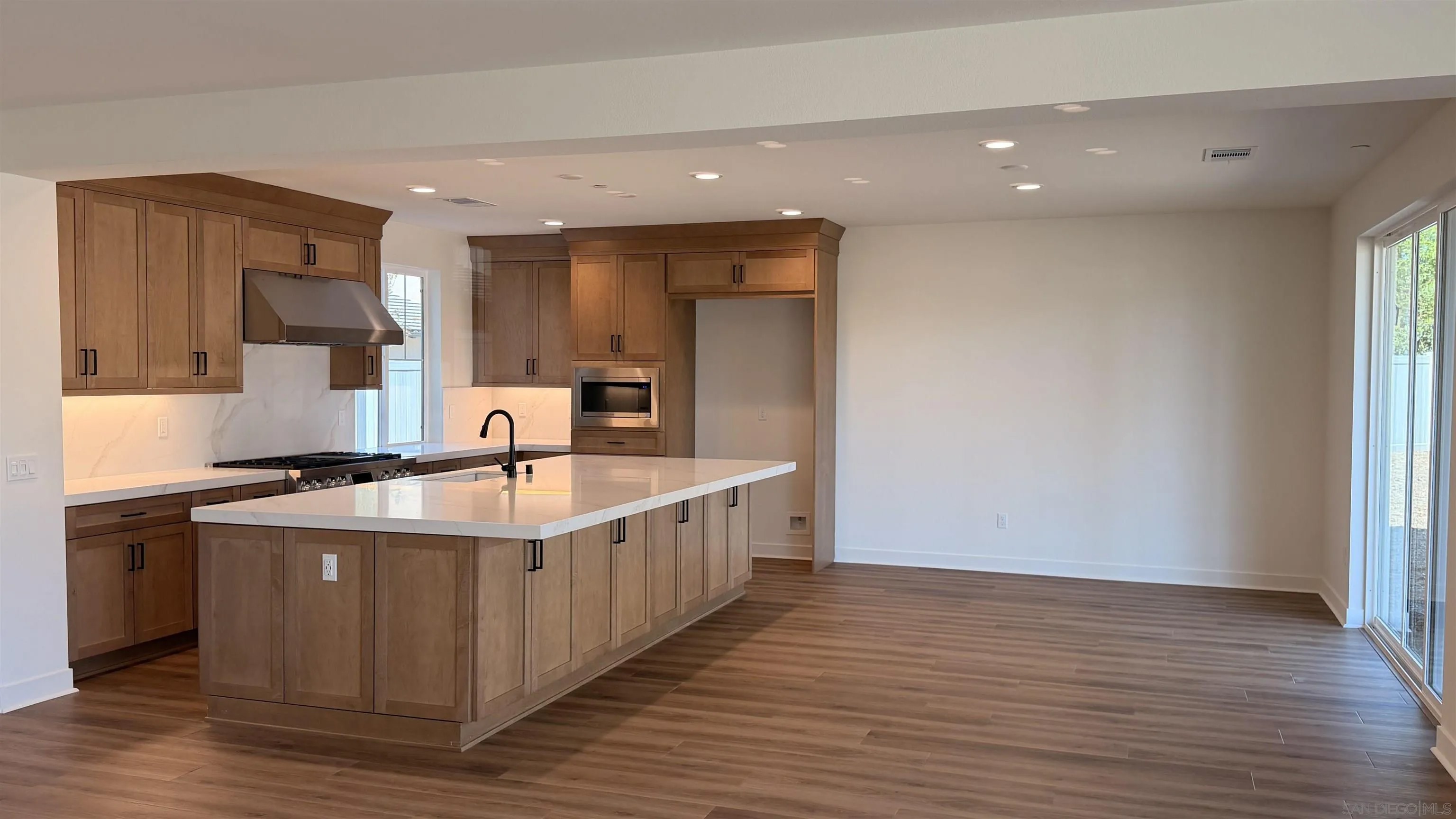 13780 Holly Oak Way