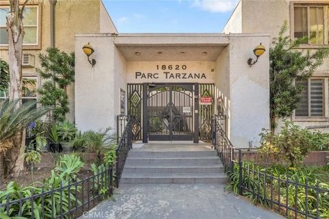 Photo of 18620 Hatteras #169, Tarzana, CA 91356 (MLS # BB26041688)