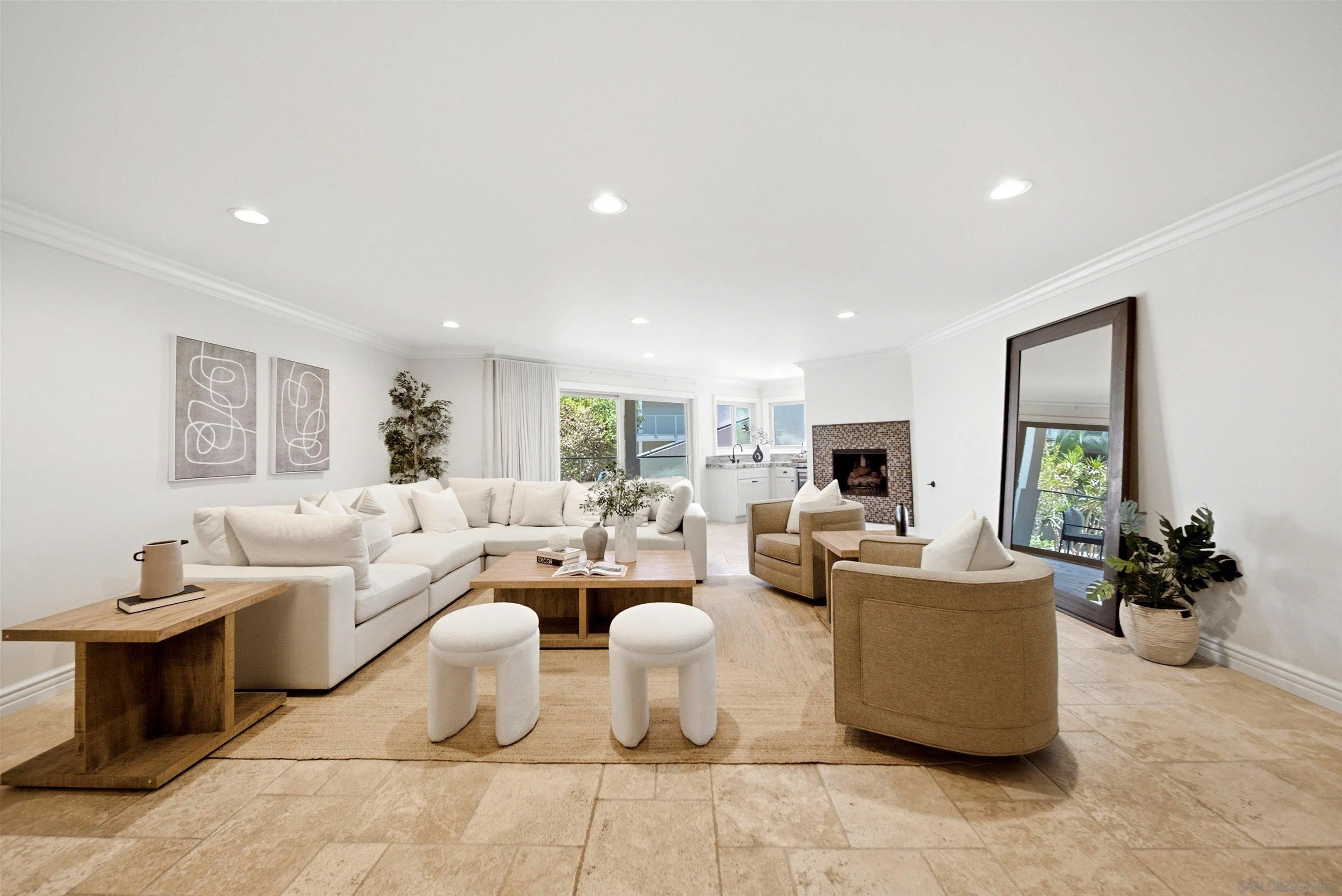 135 S Sierra Ave 20