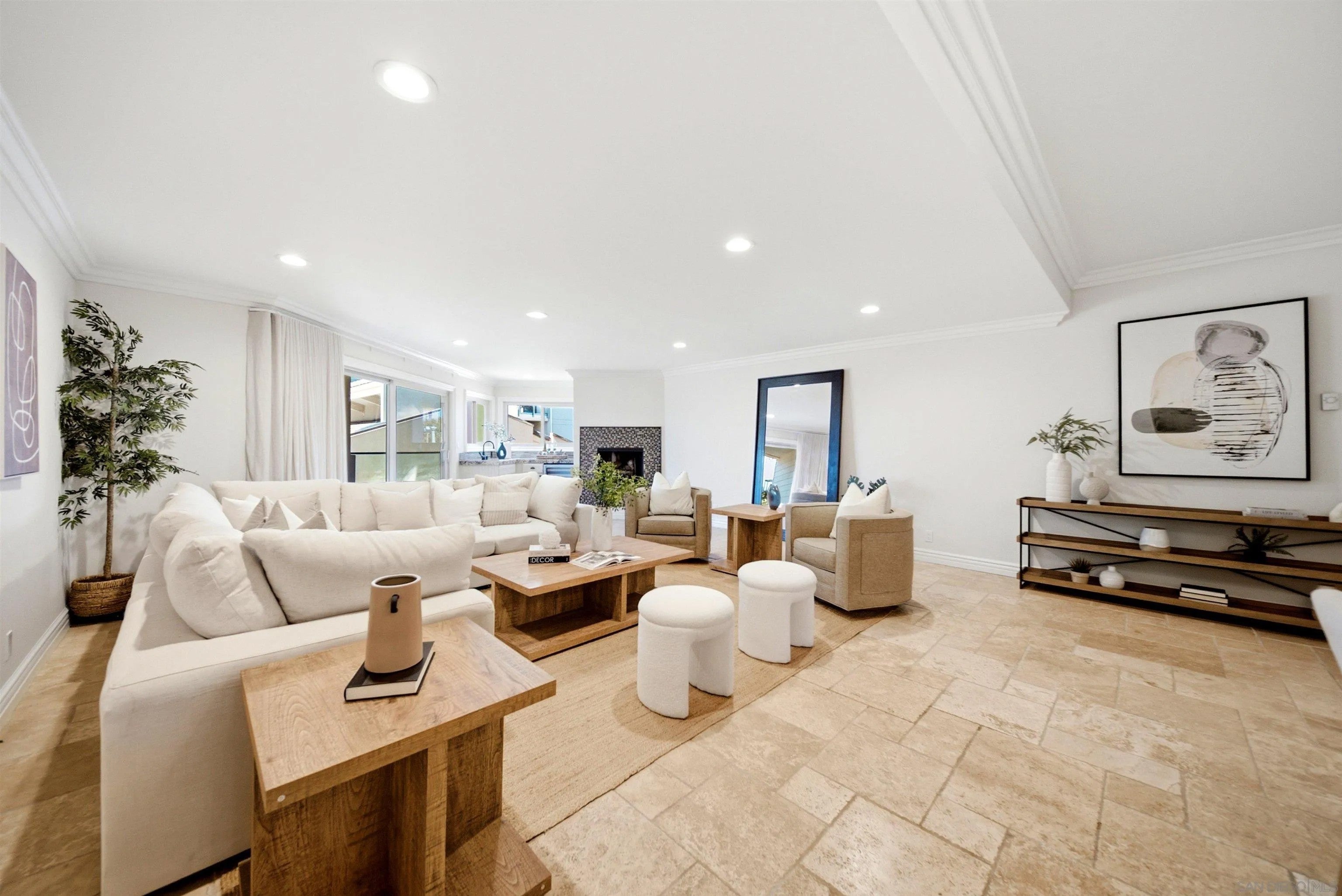 135 S Sierra Ave 20