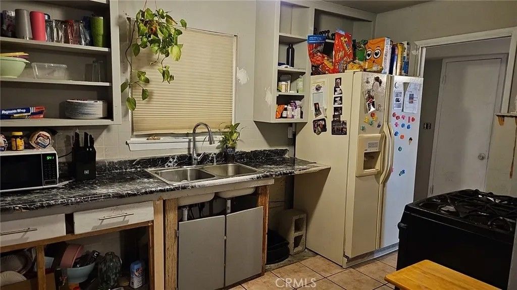 Photo of 12156 Lakeview Dr, Trona, CA 93562 (MLS # CV26008171)