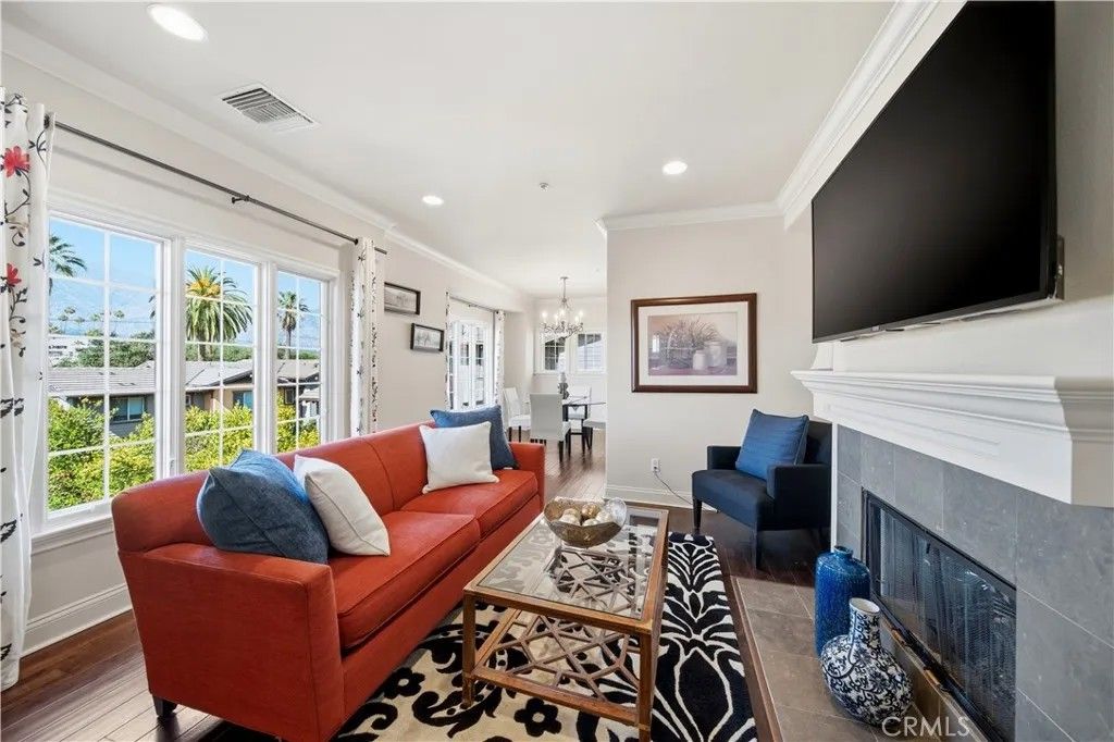 Photo of 2454 Oswego St #301, Pasadena, CA 91107 (MLS # PF26085313)