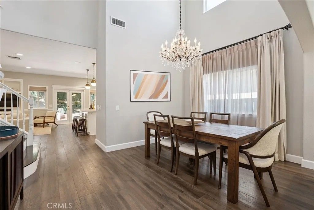 Photo of 5179 Knollwood Way, Woodland Hills, CA 91364 (MLS # SR26062940)