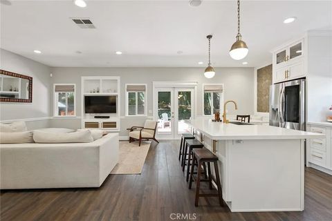 Photo of 5179 Knollwood Way, Woodland Hills, CA 91364 (MLS # SR26062940)