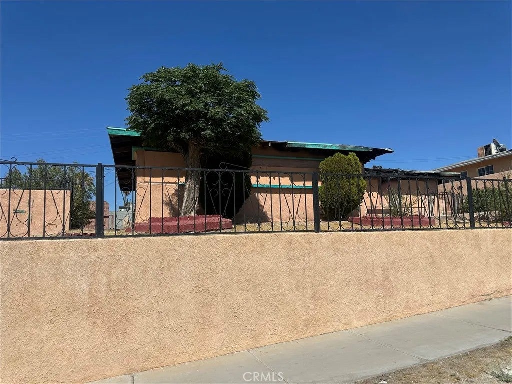 341 S Muriel