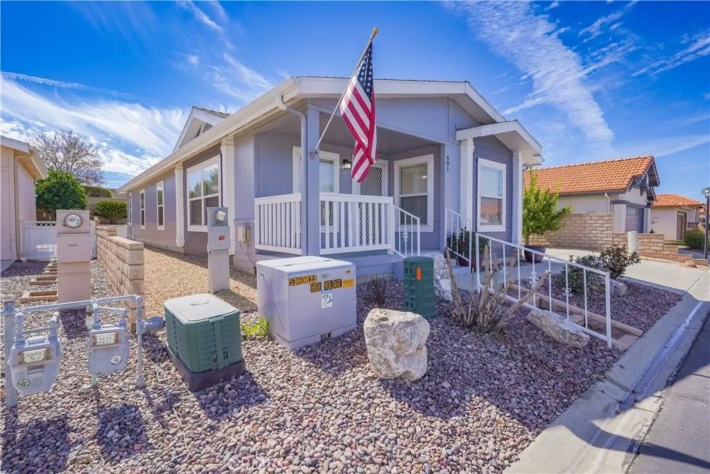 Photo of 601 Bermuda Dr, Hemet, CA 92543 (MLS # IV26048378)