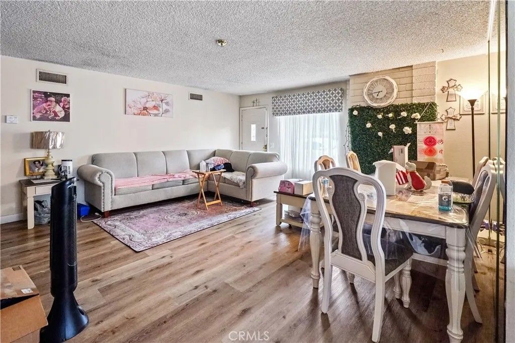 Photo of 22855 Vanowen, West Hills, CA 91307 (MLS # SR25266566)