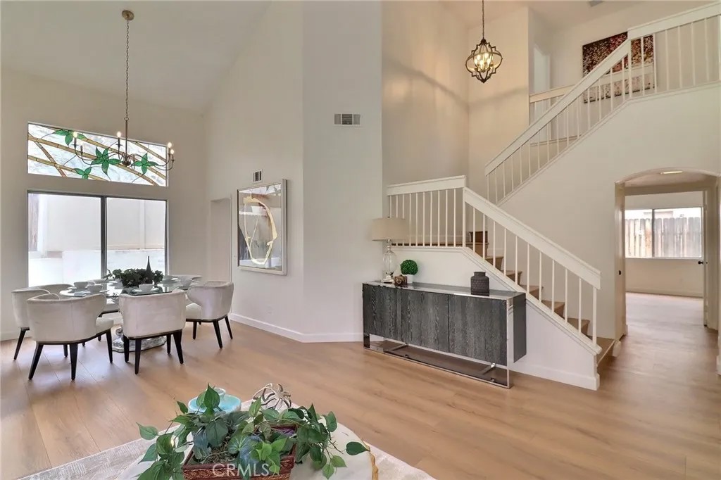 23948 Lone Pine