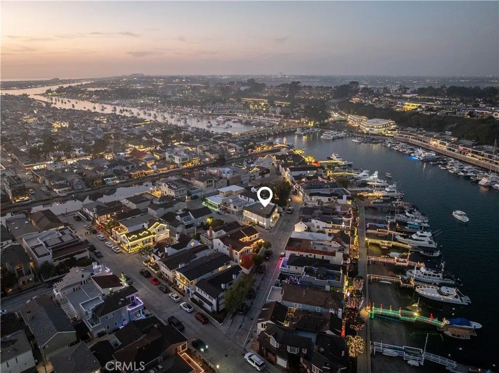 Photo of 1520 Abalone Pl, Newport Beach, CA 92662 (MLS # NP25277083)