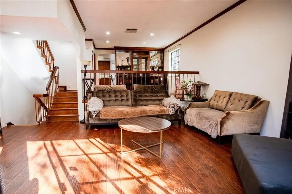 Photo of 5327 Wilkinson Avenue #6, Valley Village, CA 91607 (MLS # SR26011635)