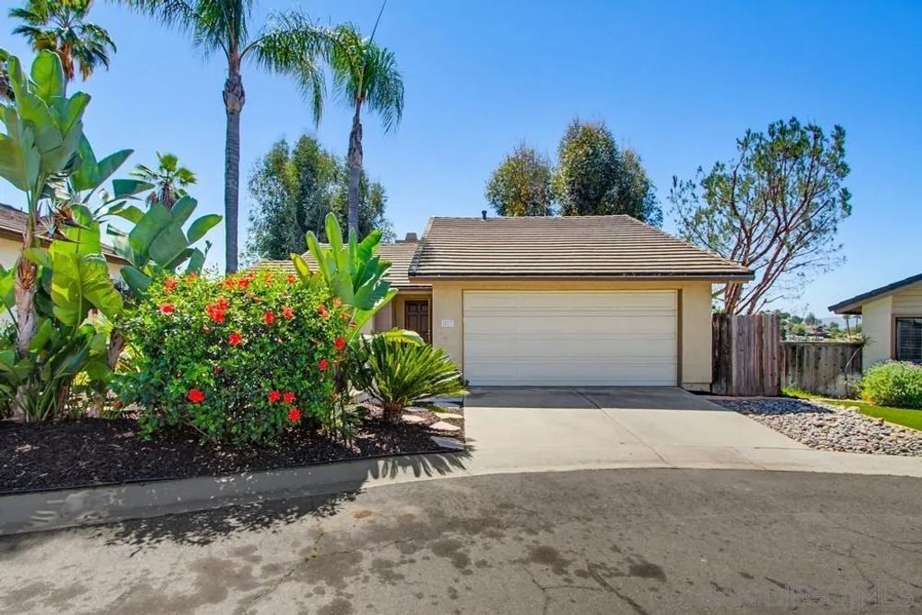 Photo of 2077 Audubon Gln, Escondido, CA 92027 (MLS # 260008461)