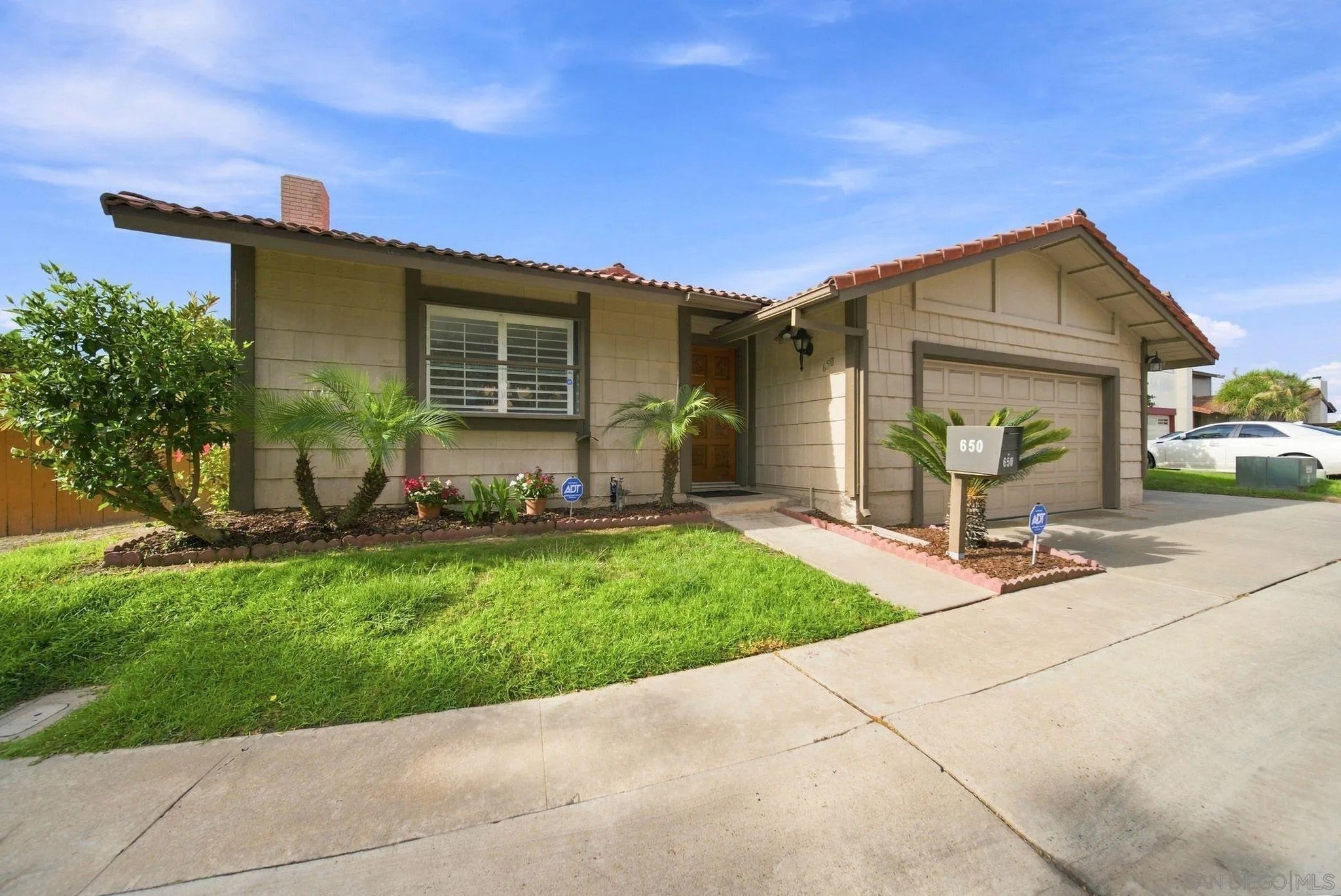 650 Laguna Point Ct