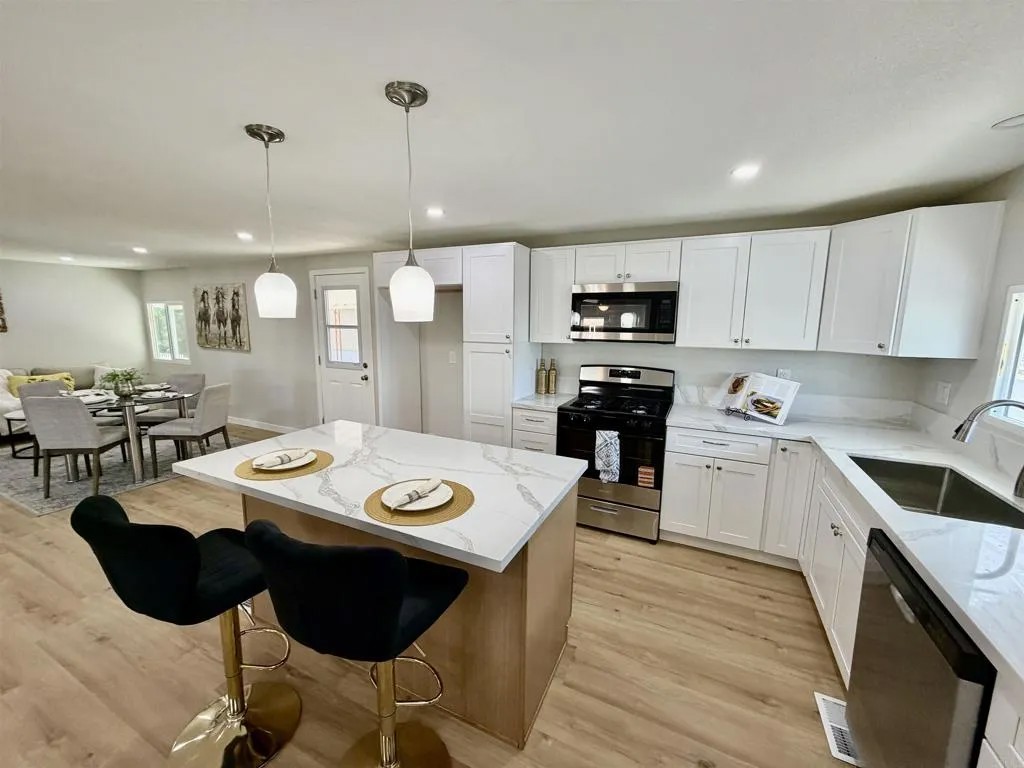 8301 Mission Gorge 233