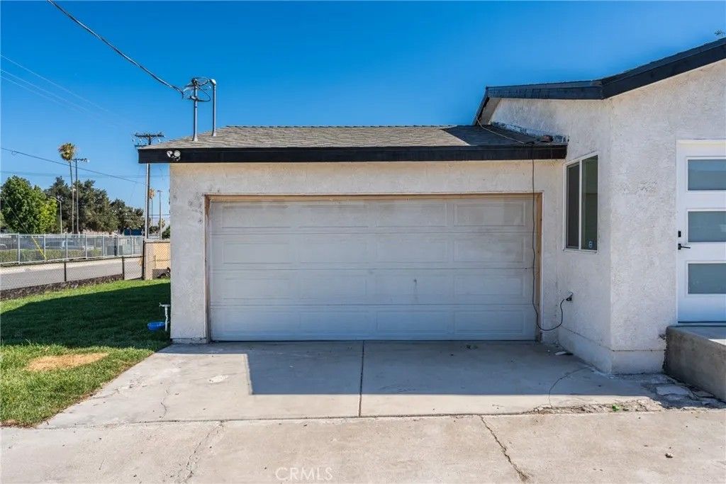 Photo of 532 N Gardena St, San Bernardino, CA 92411 (MLS # CV26079852)