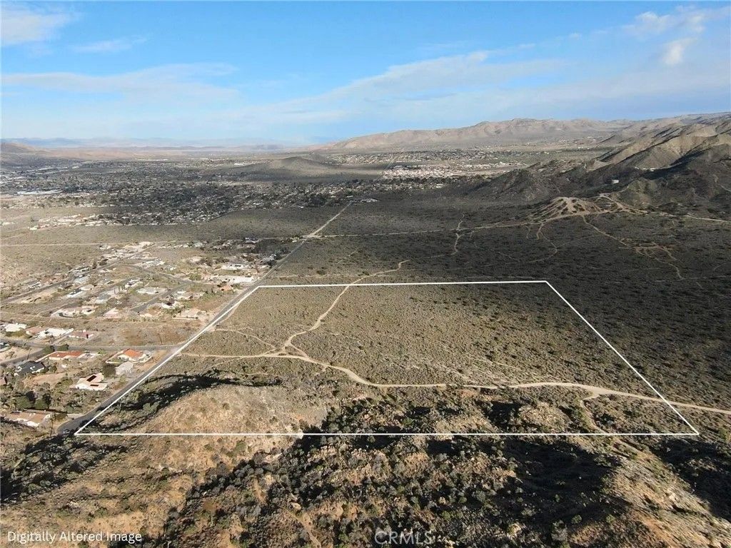 Photo of 55811 Golden Bee, Yucca Valley, CA 92285 (MLS # JT26033351)