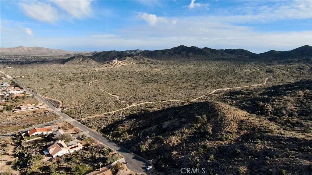 Photo of 55811 Golden Bee, Yucca Valley, CA 92285 (MLS # JT26033351)