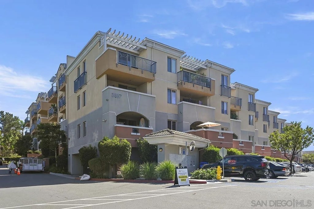 Photo of 3887 Pell Pl #307, San Diego, CA 92130 (MLS # 260025096)