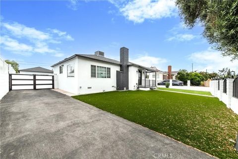 Photo of 12544 Cantara Street, North Hollywood, CA 91605 (MLS # GD26109214)