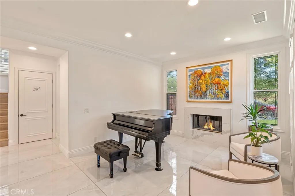 15 Tether Moon Lane