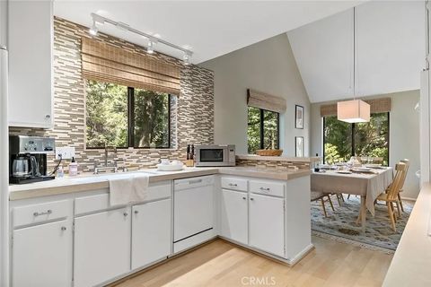 Tiny photo for 612 Karenken Pines, Lake Arrowhead, CA 92325 (MLS # CV25246662)