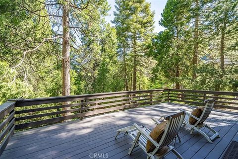 Tiny photo for 612 Karenken Pines, Lake Arrowhead, CA 92325 (MLS # CV25246662)