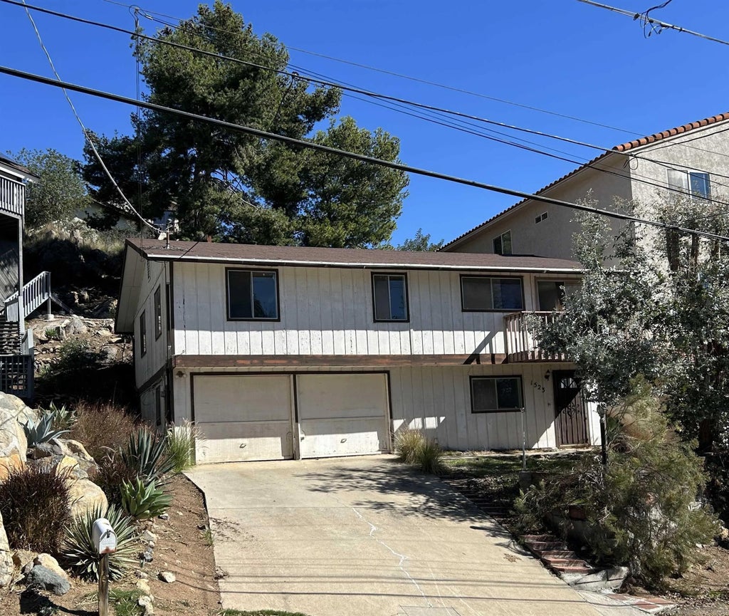 Photo of 1523 San Miguel AVE, Spring Valley, CA 91977 (MLS # 260025725)
