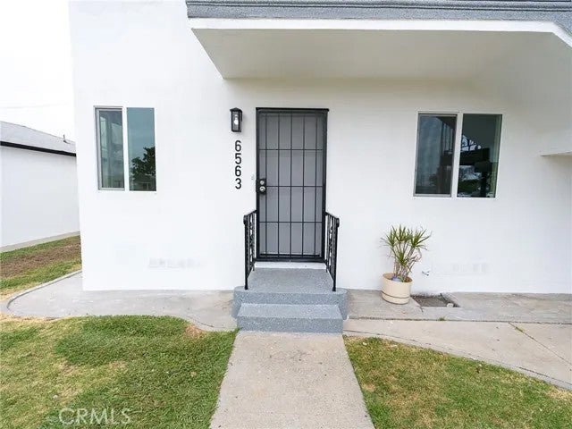 6563 Southside Drive