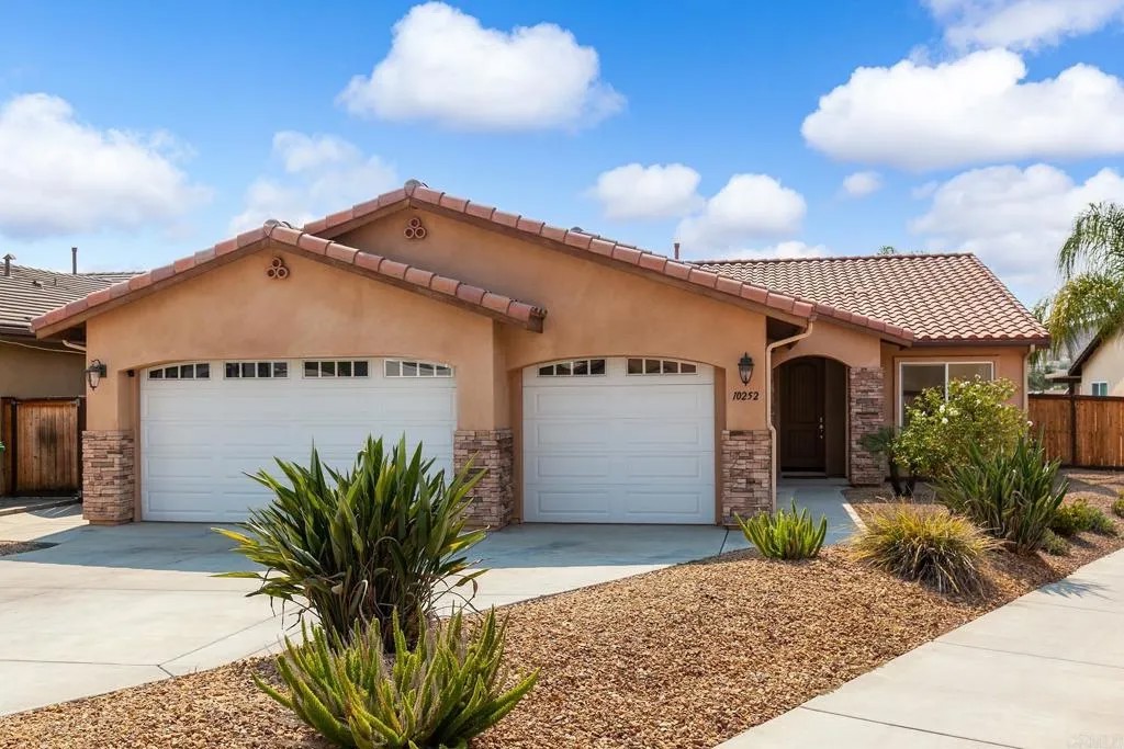 10252 Casa Ct