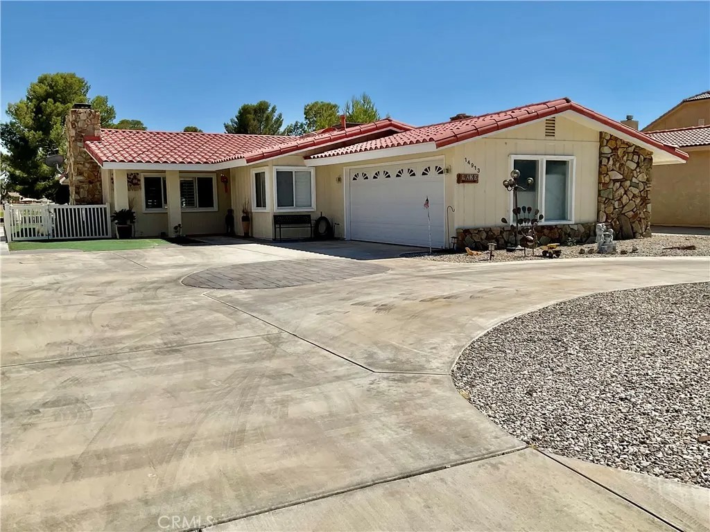 14913 Blue Grass