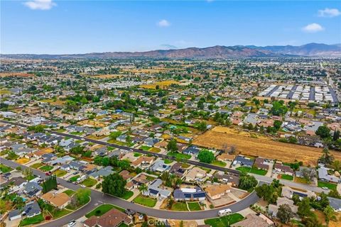 Tiny photo for 147 Myrtlewood Dr, Calimesa, CA 92320 (MLS # DW26069662)