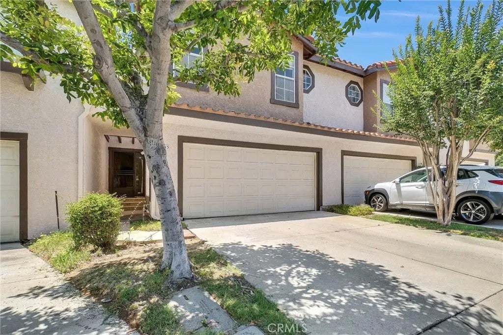 815 Tiverton Court