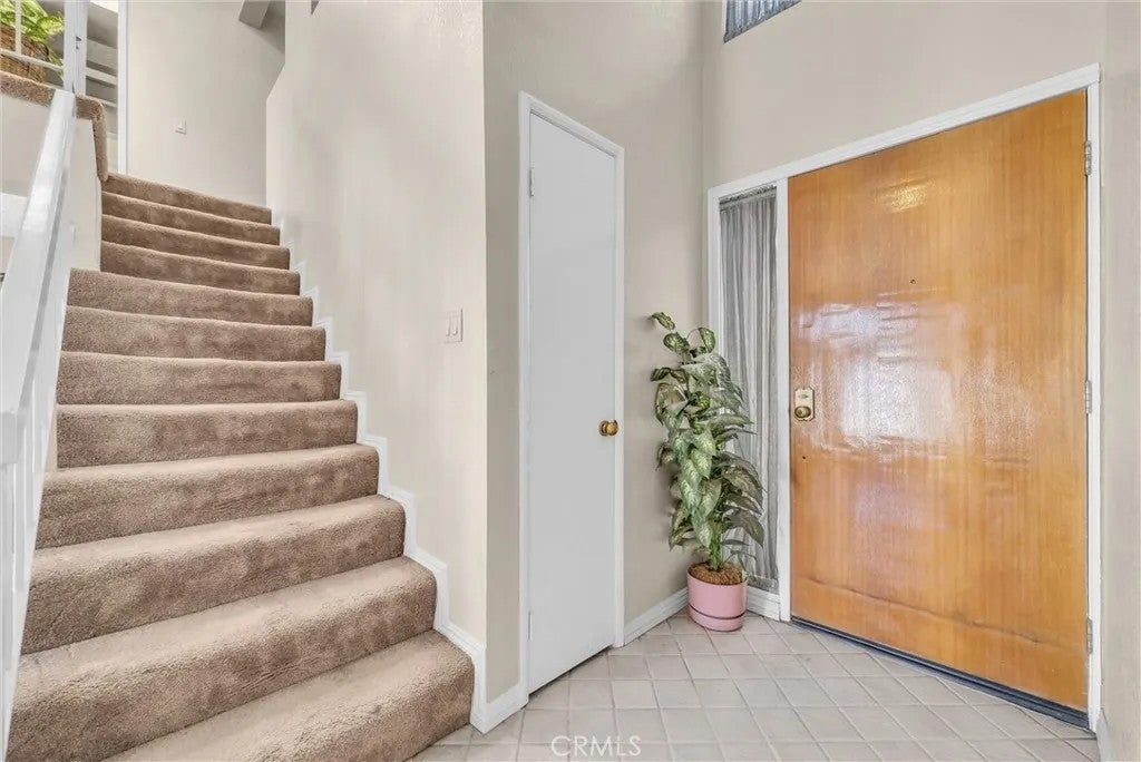 815 Tiverton Court