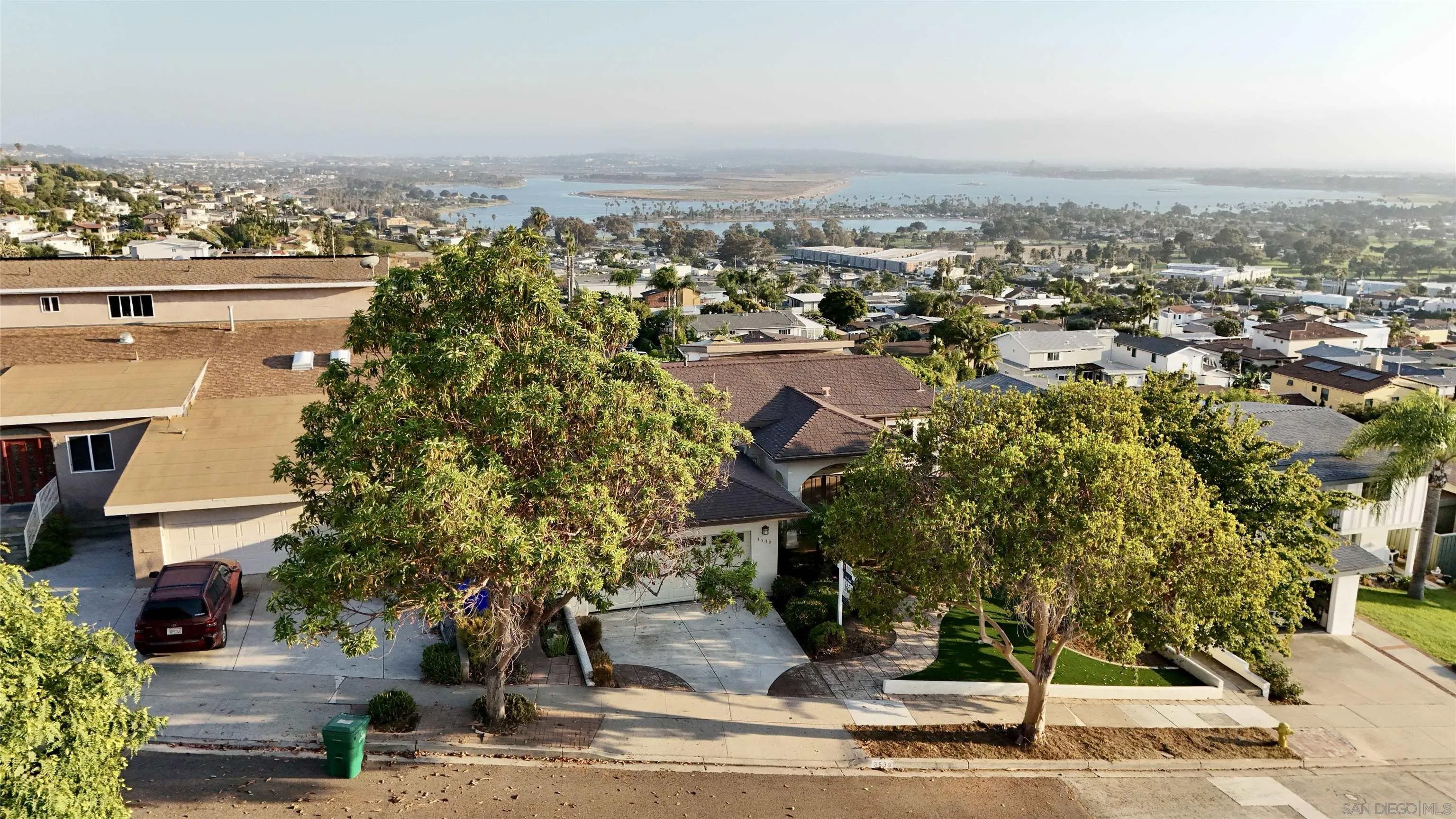 3539 Mount Laurence Dr