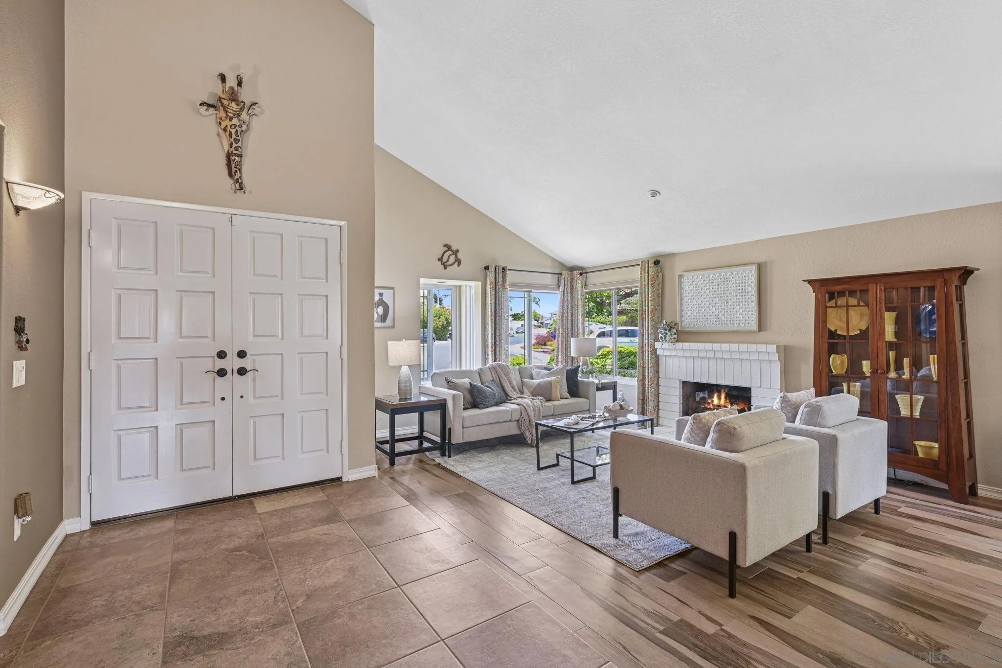 602 HOLLYRIDGE DRIVE