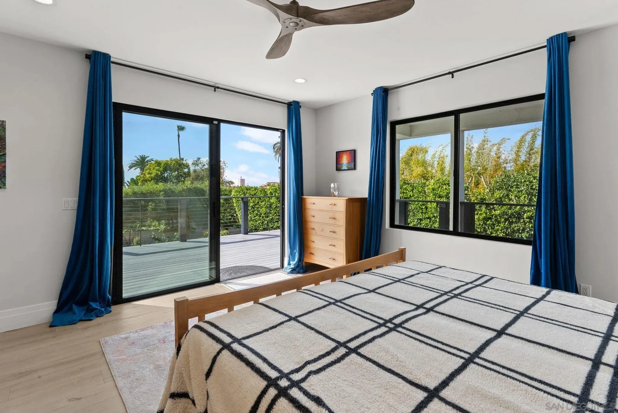 La Jolla, California 92037, United States, 5 Bedrooms Bedrooms, ,4 BathroomsBathrooms,Residential,Active,137085