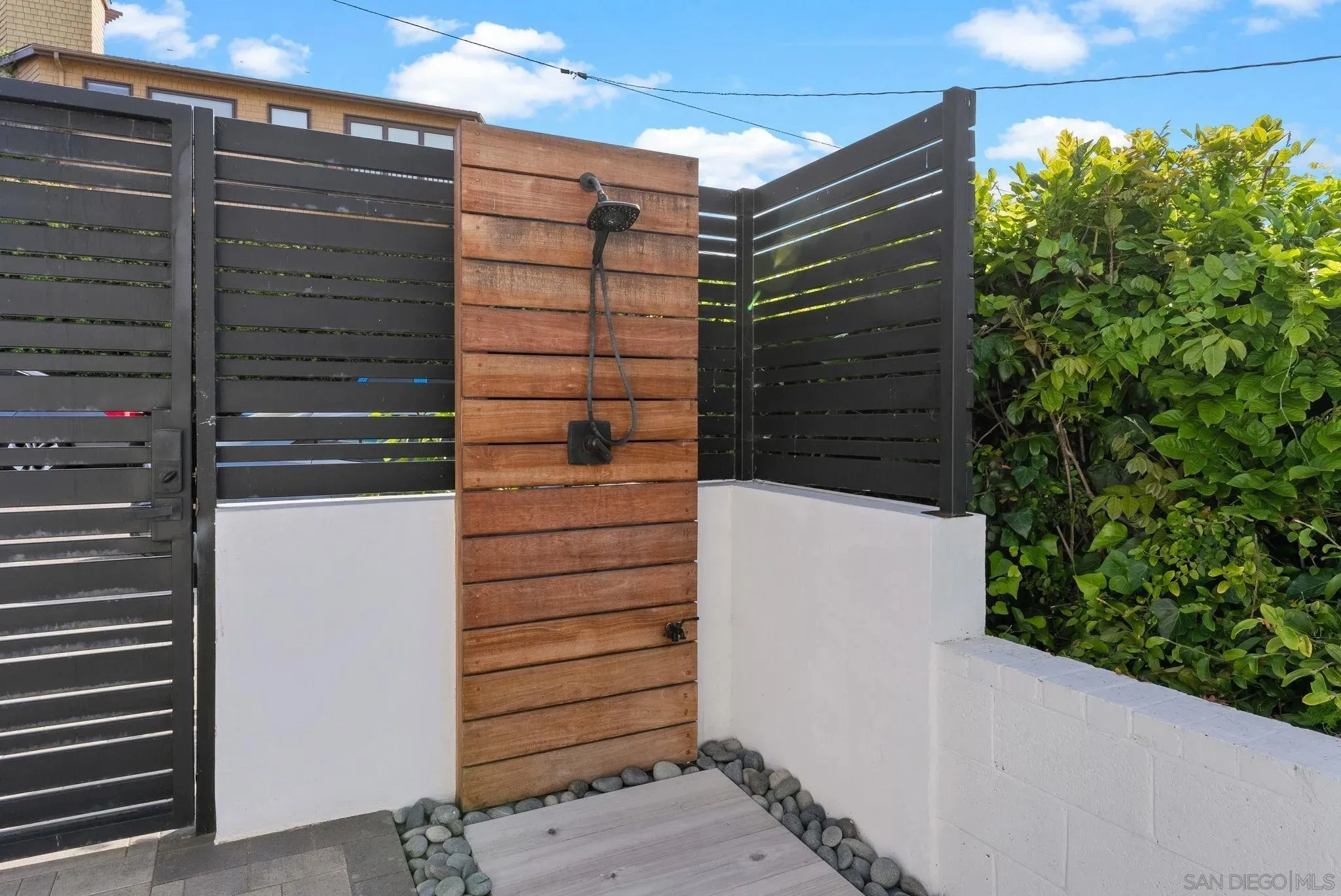 La Jolla, California 92037, United States, 5 Bedrooms Bedrooms, ,4 BathroomsBathrooms,Residential,Active,137085