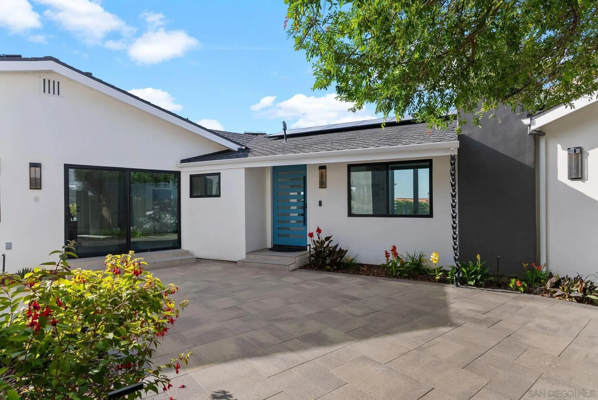 La Jolla, California 92037, United States, 5 Bedrooms Bedrooms, ,4 BathroomsBathrooms,Residential,Active,137085