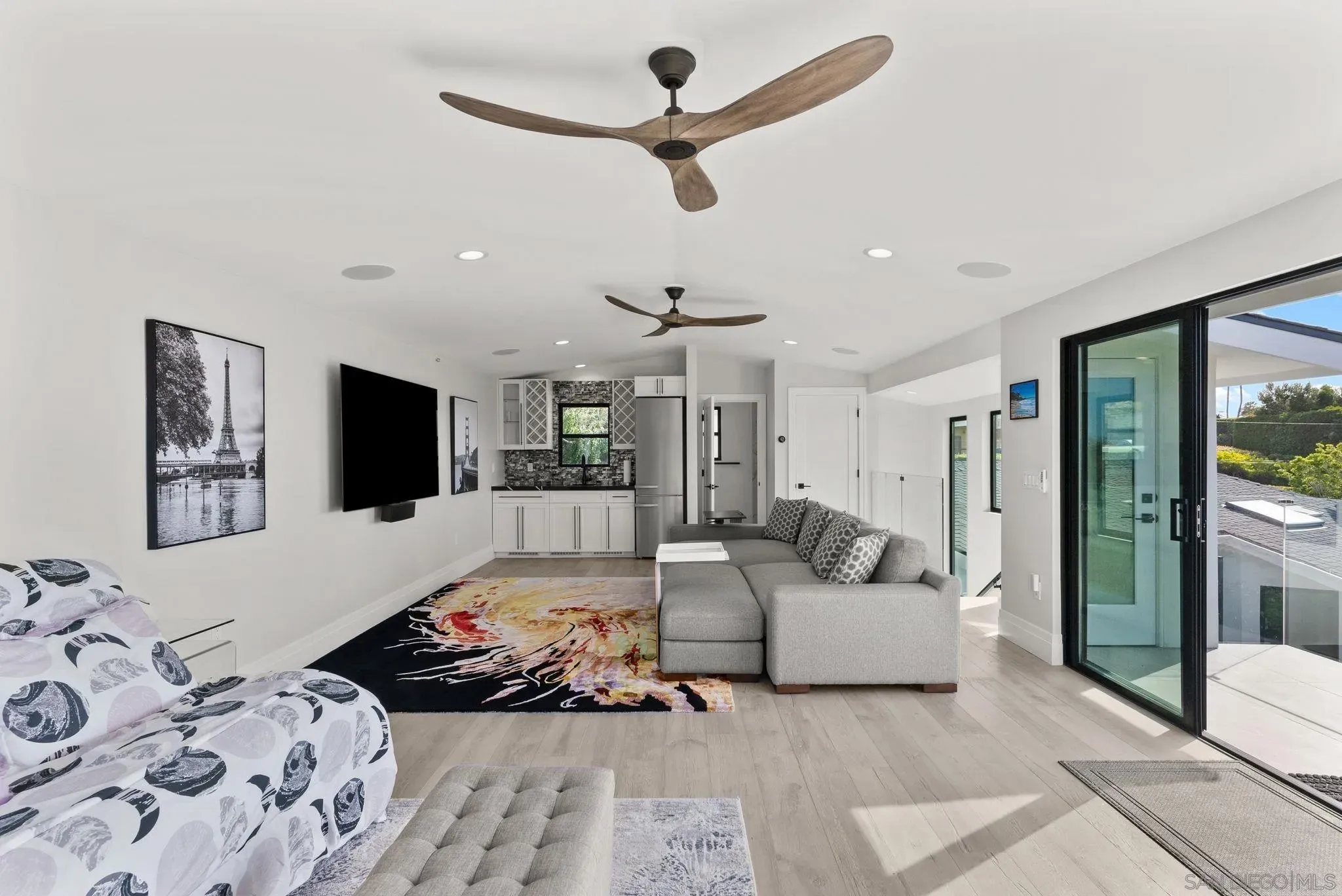 La Jolla, California 92037, United States, 5 Bedrooms Bedrooms, ,4 BathroomsBathrooms,Residential,Active,137085