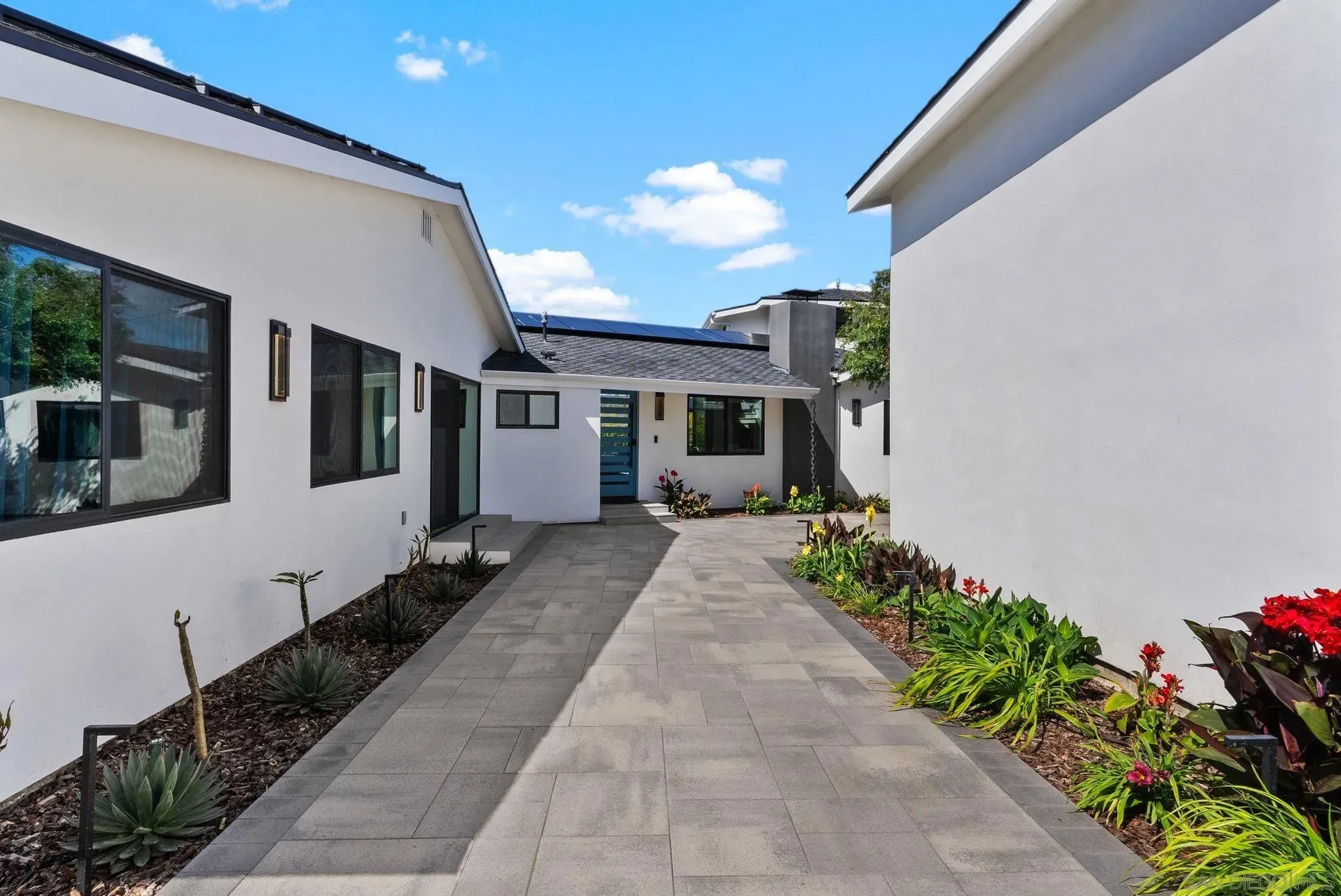 La Jolla, California 92037, United States, 5 Bedrooms Bedrooms, ,4 BathroomsBathrooms,Residential,Active,137085