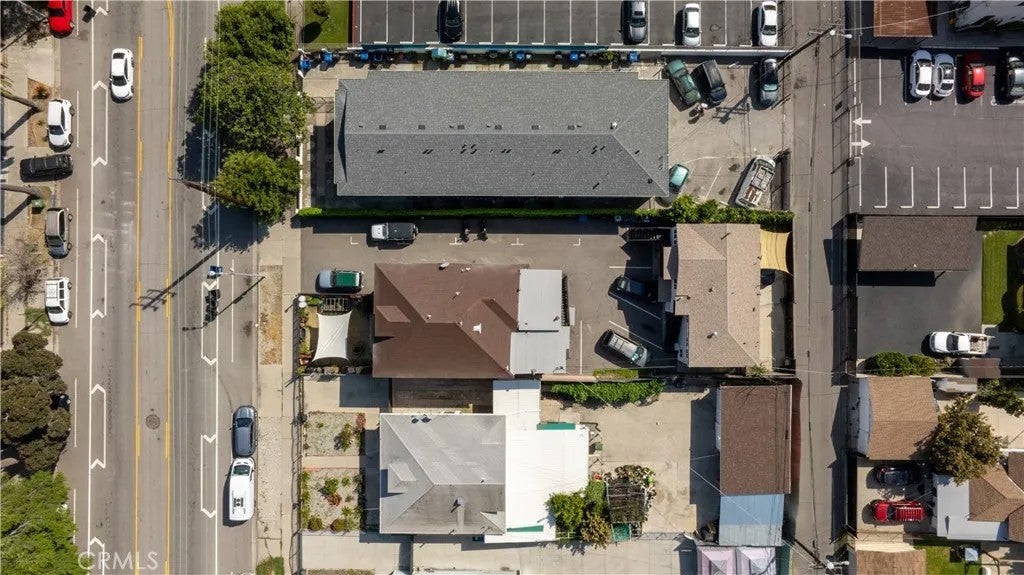 2221 Griffin Ave