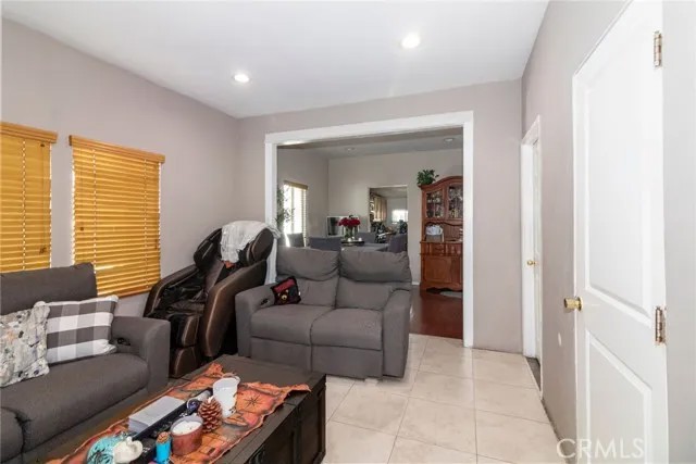 1265 E 50th Street