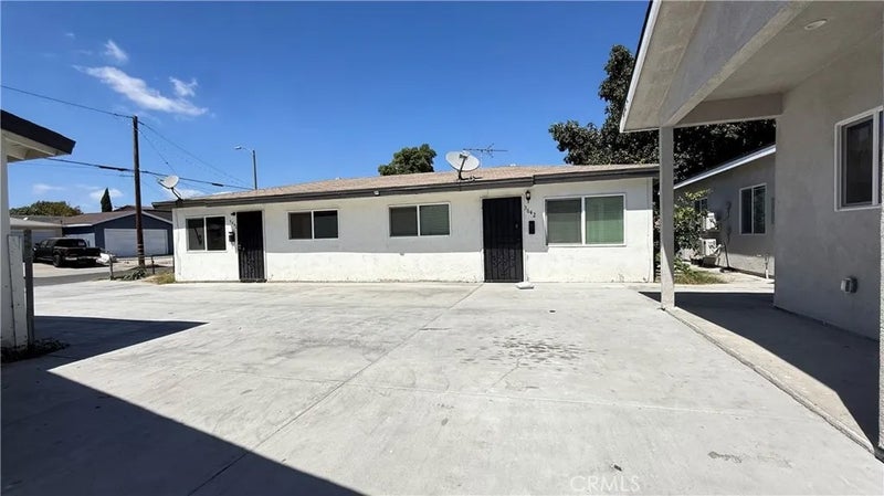 2037 W Lincoln