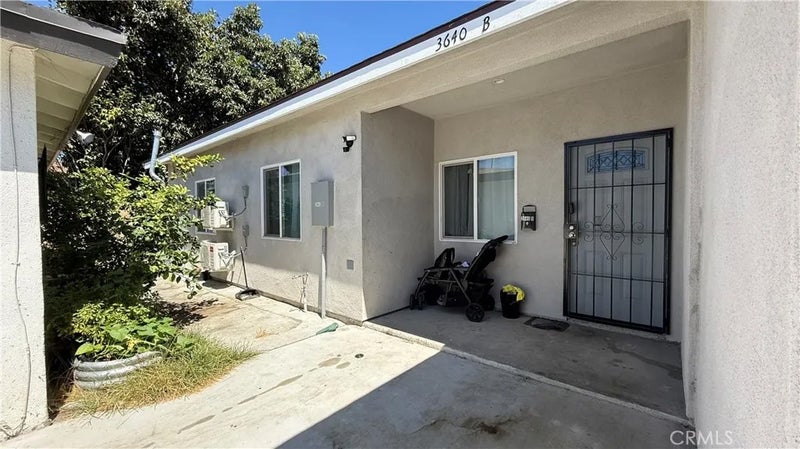 2037 W Lincoln
